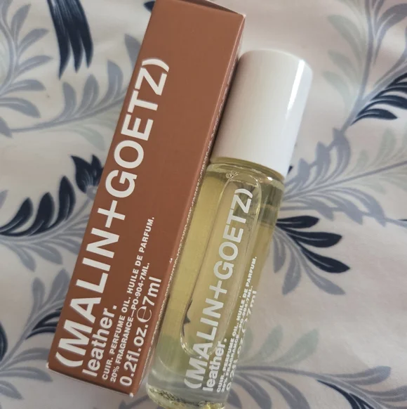 Malin + Goetz Leather Perfume Oil - Picture 1 of 3